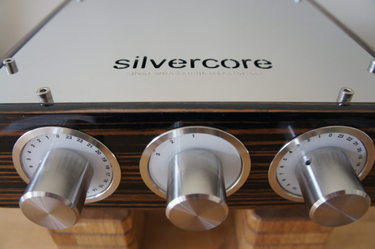 Fotoimpressionen des Silvercore 324 Vorverstärkers