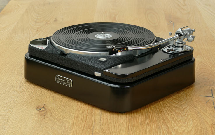 Falls Sie noch ein Weihnachtsgescheink suchen: Hier ein phantastischer Thorens TD 124 MK I