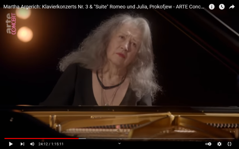 Nach der vielen Partymusik…hier wieder was „klassisches“: Die großartige Martha Argerich in einem ganz aktuellen Konzert!