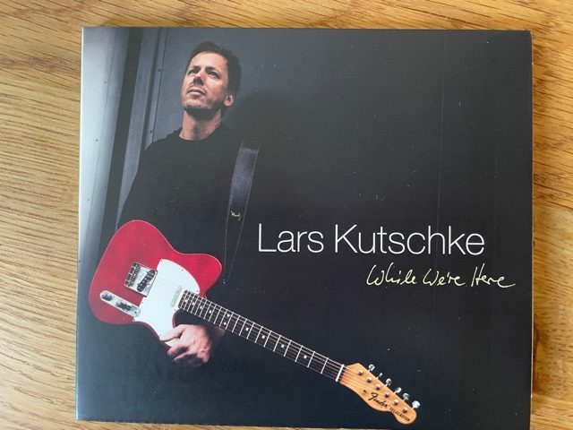 Mein Hörtipp: Lars Kutschke: While we´re here