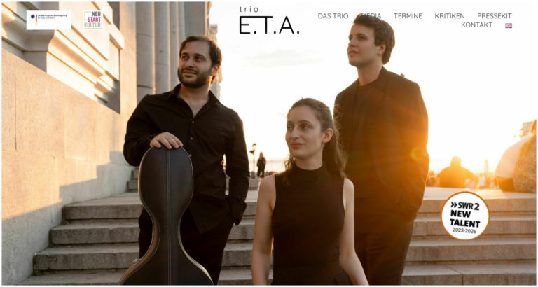 Das Trio E.T.A hat einen neuen Cellisten und ist gerade auf Tour. Unbedingt ansehen!