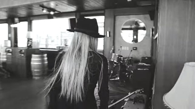 Was ganz Neues von Orianthi…