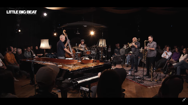 Was neues von Avishai Cohen