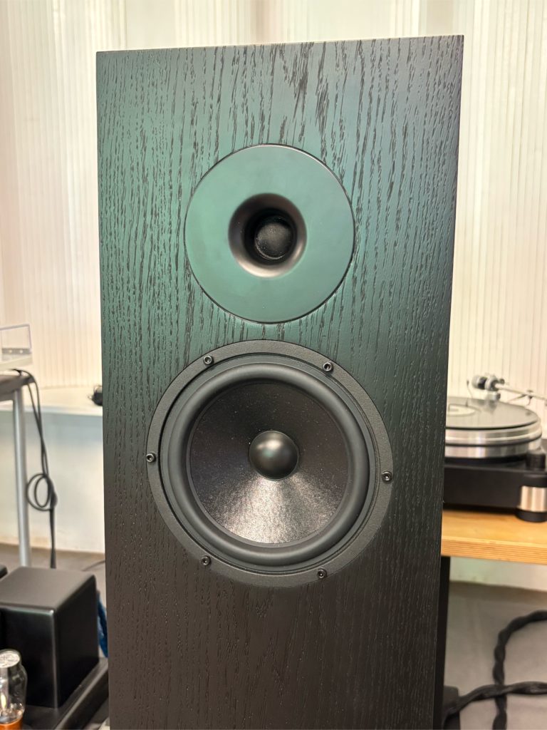 Erste Bilder der neuen Odeon Audio Lautsprecher